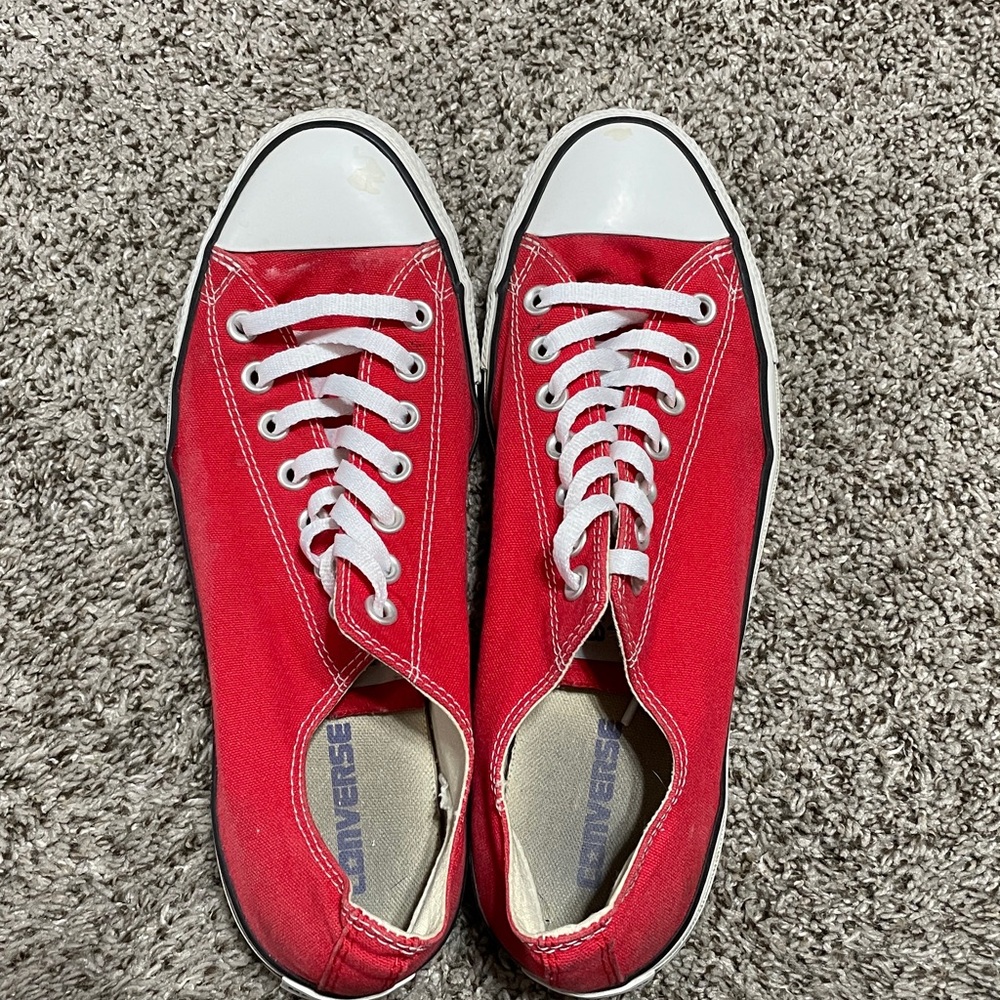 Converse All Star Classic Red Men’s Size 10 / Women’s Size 12 Sneakers